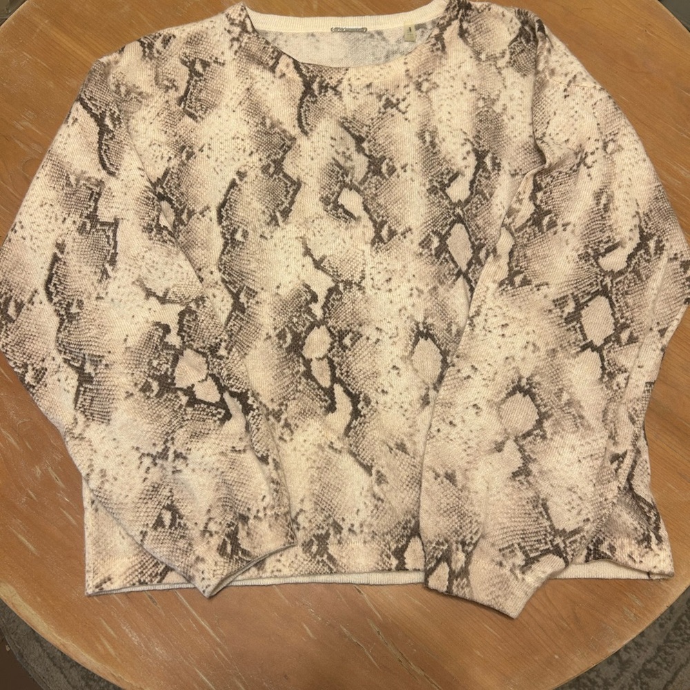 Ellie Tahari Beige and Brown snake Patterned Sweater small cashmere